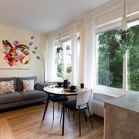 Litzi Apartment- Kostenloser Parkplatz & Privater Eingang Appartement