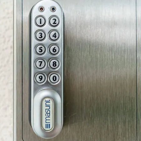 Litzi * Μπάντεν-Μπάντεν